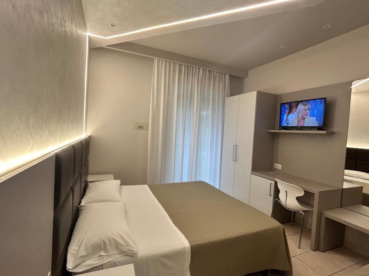 Hotel Adria Milano Marittima Exterior foto